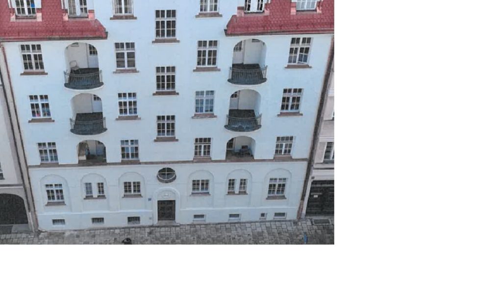 Vorderseite des 1912 erbauten Mietshauses